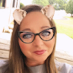 Meet your Posher, Chrissy